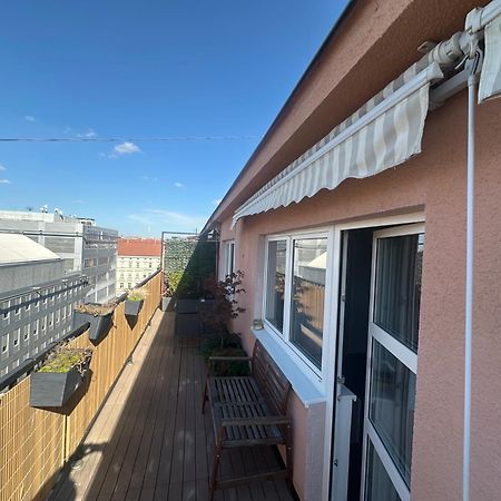 Andel Apartment With Terrace Prague Luaran gambar
