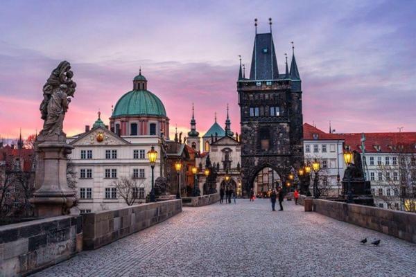 Andel Apartment With Terrace Prague Luaran gambar